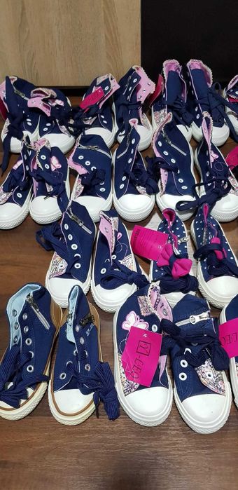 Lot tenisi noi copii