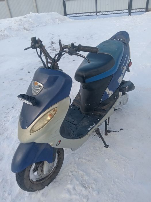 Продам скутер 100сс