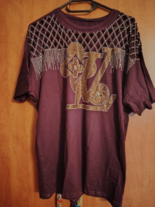 Bluza dama gena. Mărimi 42 44 46 48 la piept sunt tip plasa