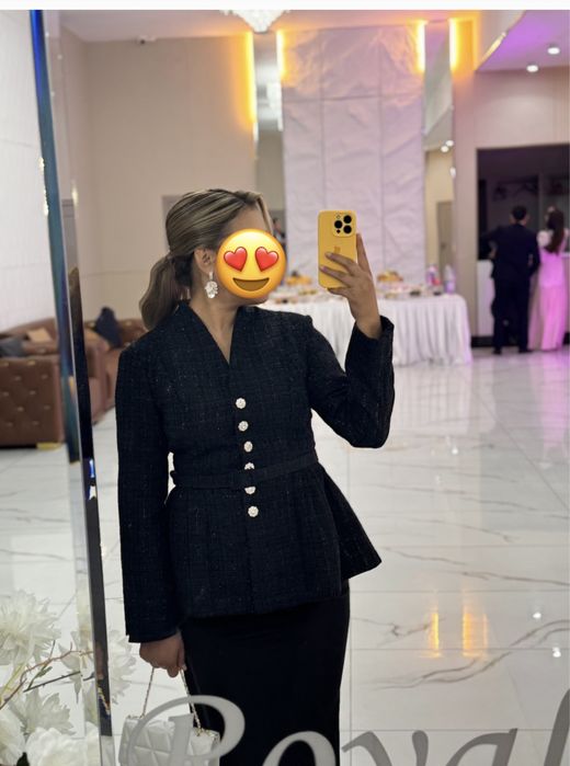 Вечерний стильный комплект пиджак , юбка