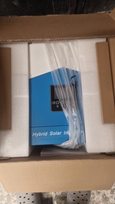 Invertor hibrid 4.2 kw/24v smh 3