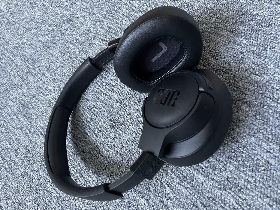 Casti audio Bluetooth JBL Tune 700 Black, Over The Ear, Wireless
