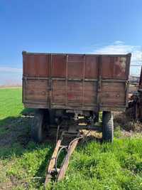 Vând remorcă tractor