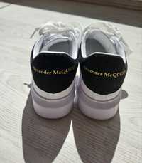 Alexander Mcqueen Pantofi sport
Pantofi sport de piele cu garnituri de