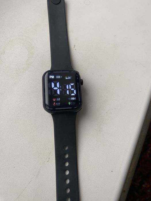 Продам. часы  простые