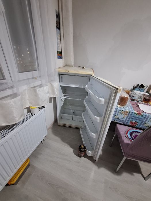 Холодильник  бу без запаха