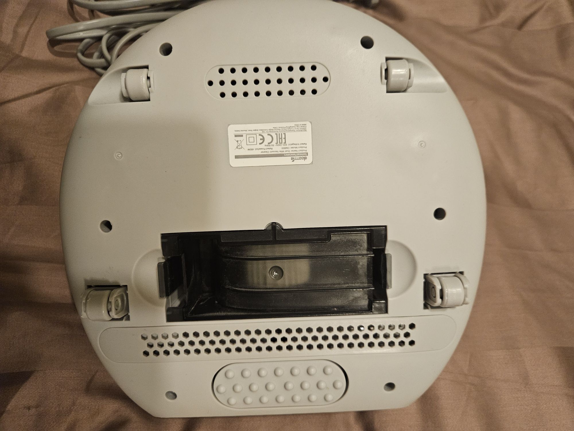 Aspirator mana, Deerma,450W, Anti-acarieni, Lumina UV, 1300