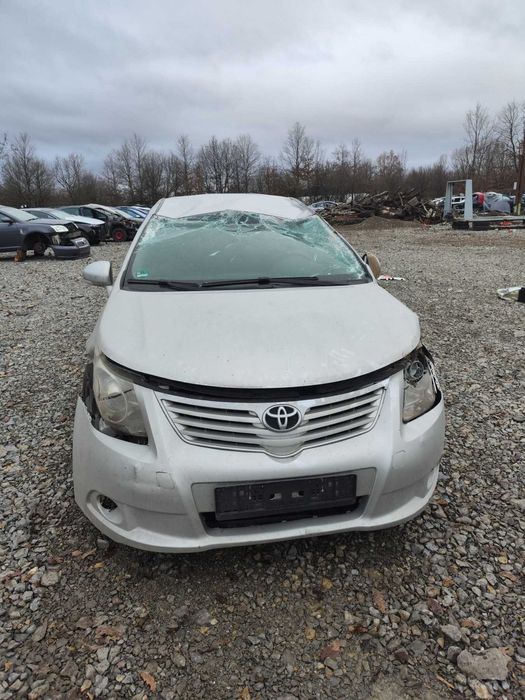 Toyota Avensis T27 на части тойота авенсис т27