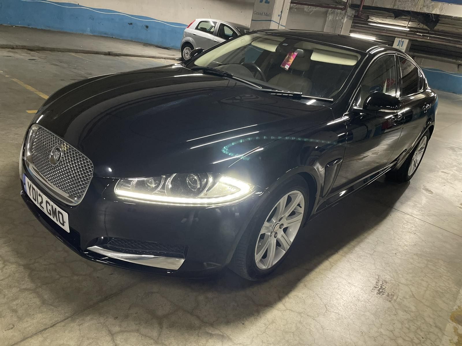 Jaguar xf 2.2d Luxury 190hp 2012