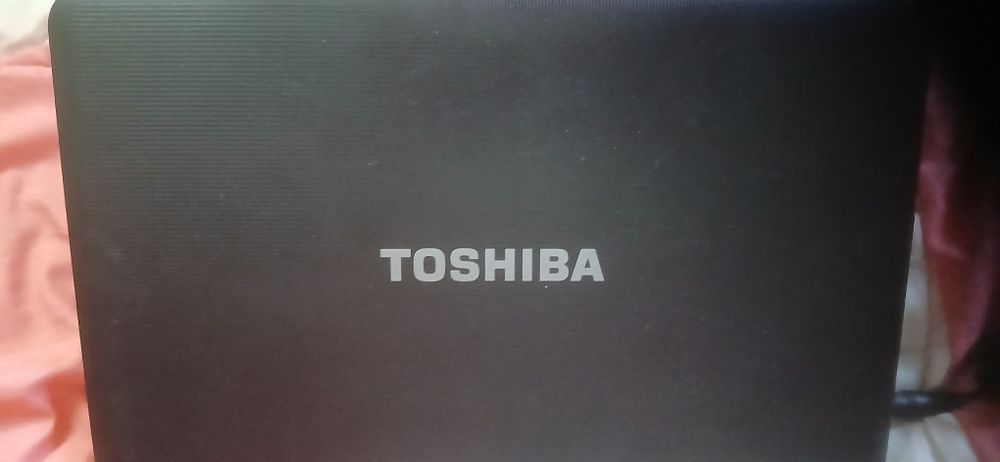 Vând Laptop Toshiba 135 GB
