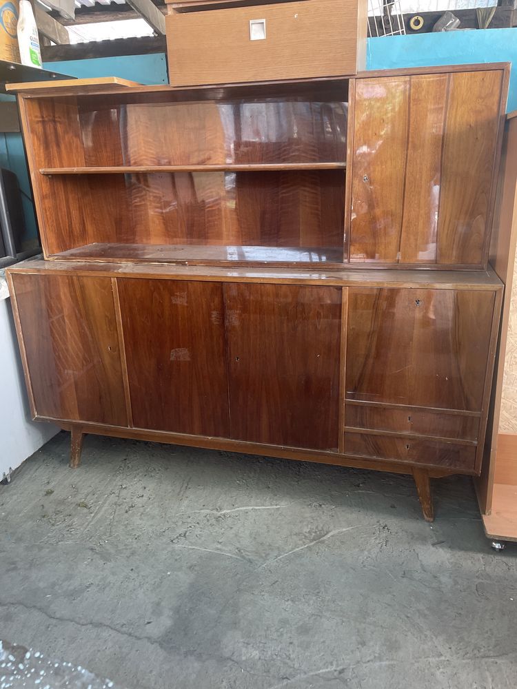 Продам сервант советский