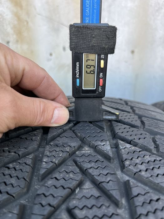 255/40/21 Bridgestone