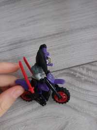 motocigleta lui ultra violete