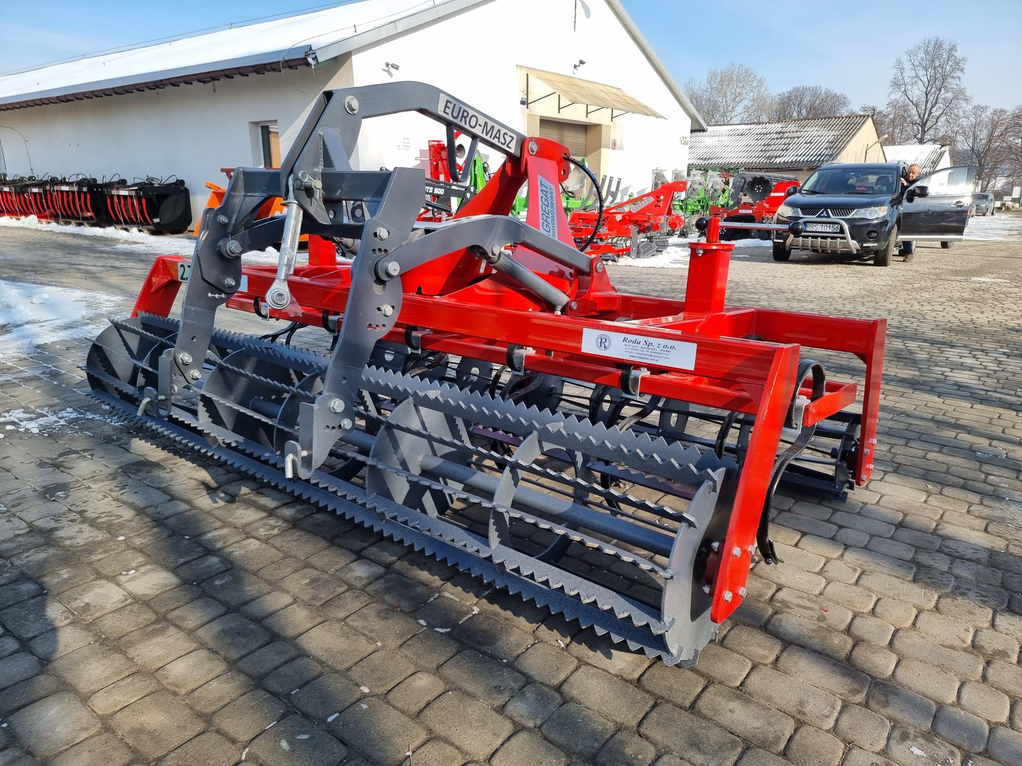 combinator cultivator cu hydropak colt simple