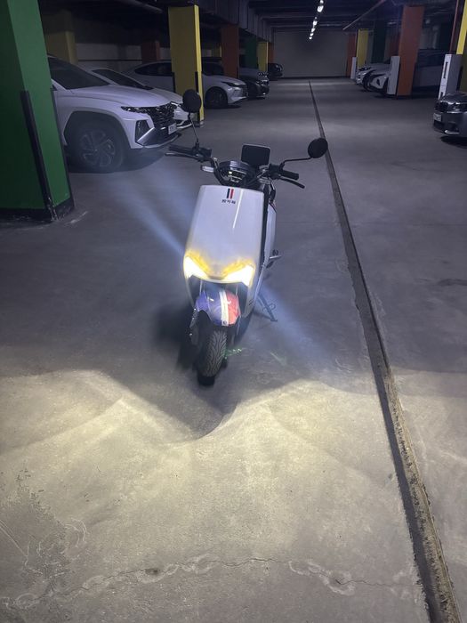 Продам электро мопед скутер