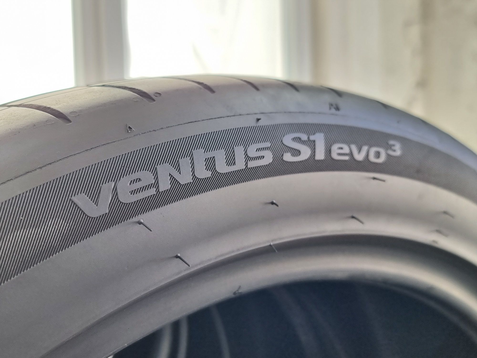 225/45/19 Hankook 4Броя: 300лв 6.2мм