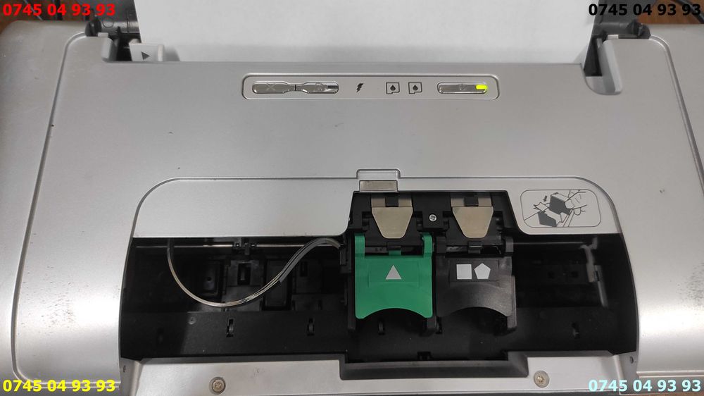 imprimanta wifi bluetoth cu acumulator HP deskjet mobile 460 are sursa