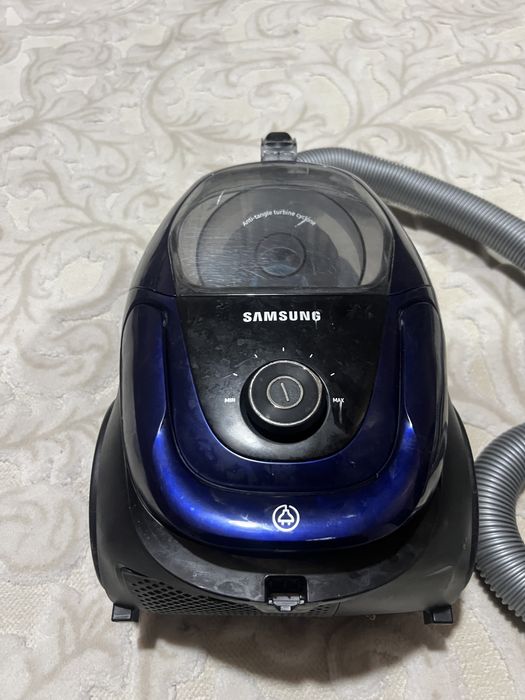 Продам на запчасти пылесос самсунг