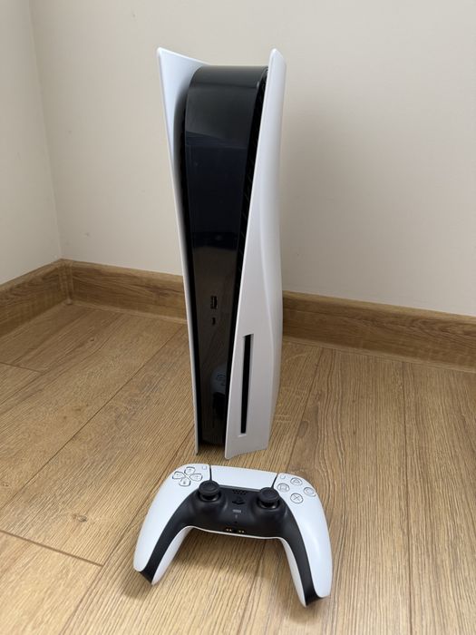 PlayStation 5 (PS5) В отлично състояние
