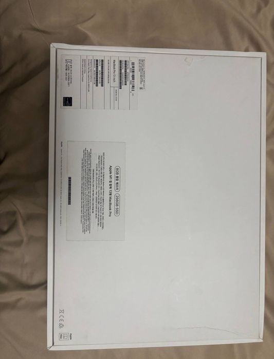 Macbook pro M1 8/256 Gb