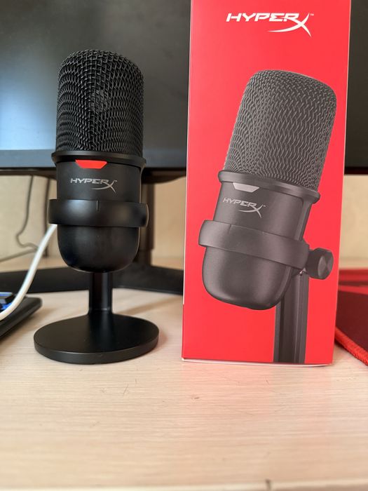 HyperX SoloCast HMIS1X‑XX‑BK/G — чёрный, б/у, в отличном состоянии