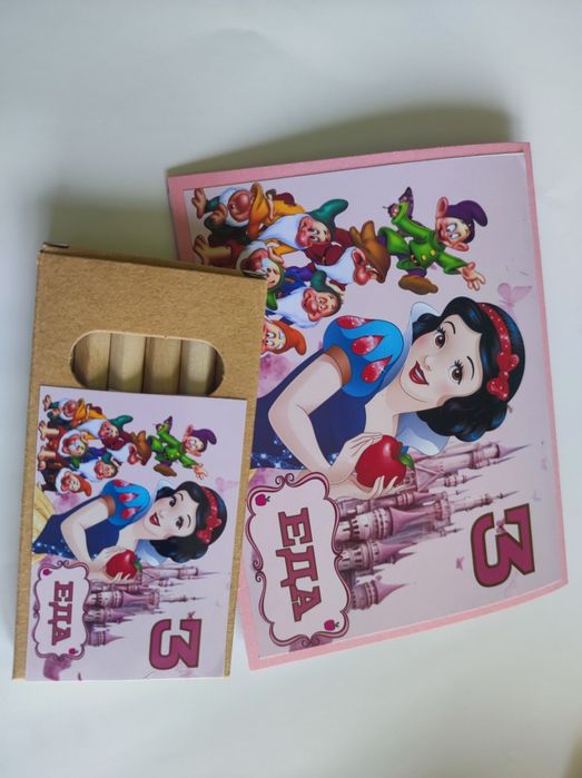 Персонализирани мини книжки за оцветяване в комплект с моливчета