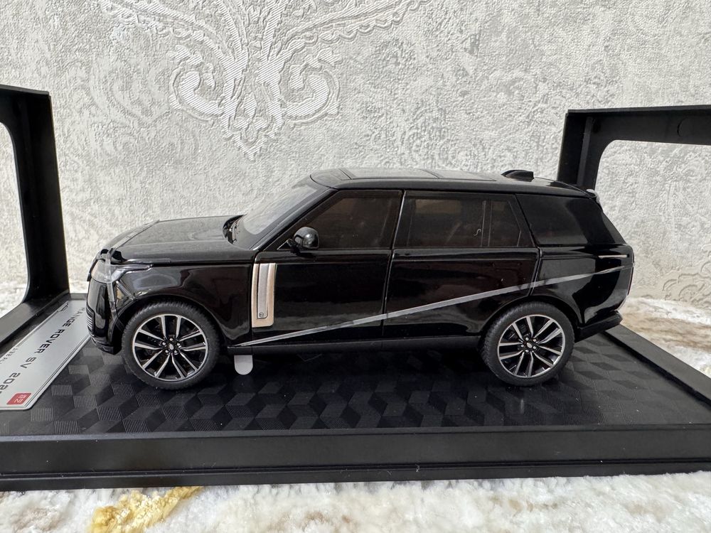 Range Rover SV 2022 1:32
