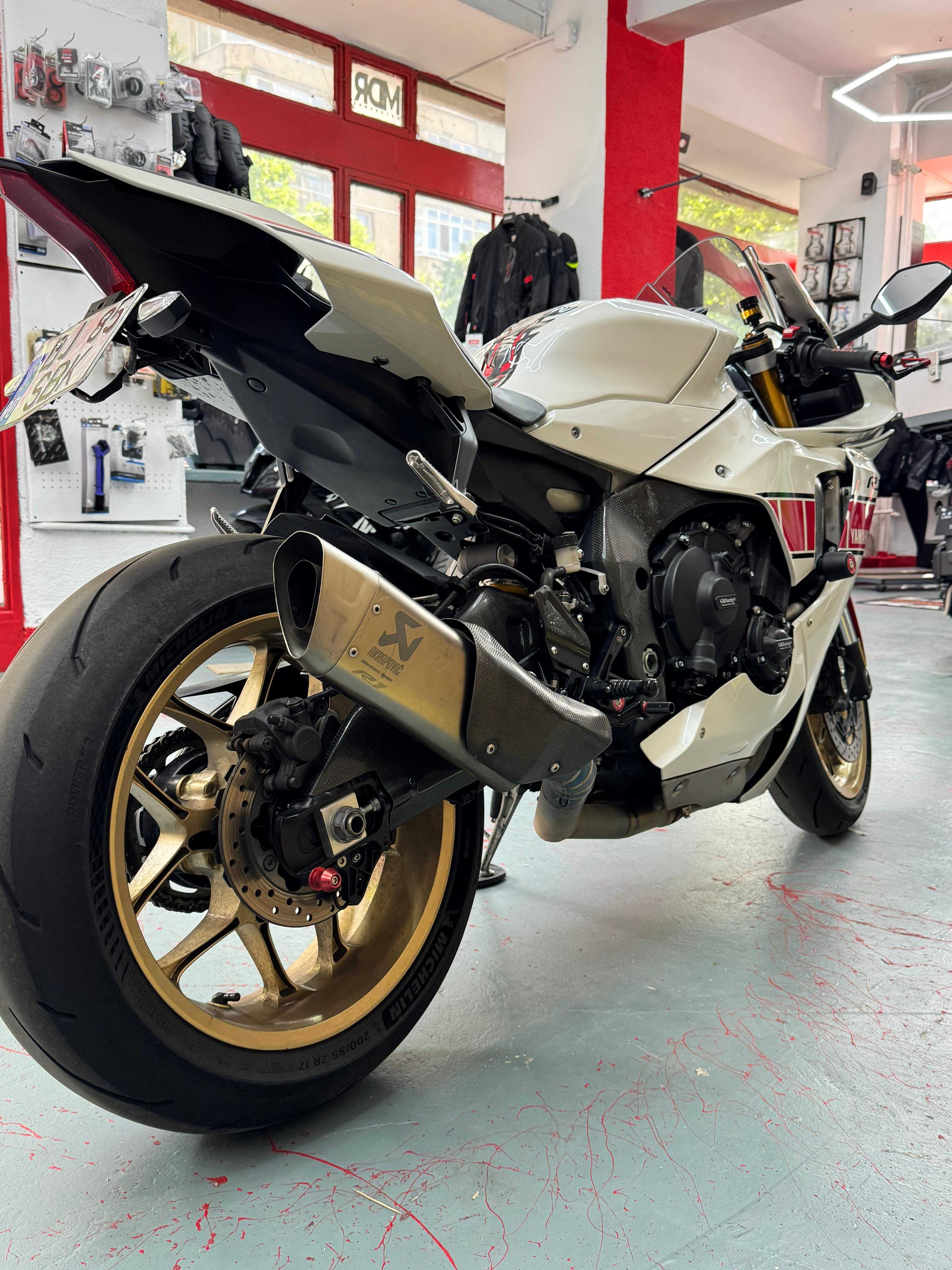 Yamaha R1 2023 60th aniversarry