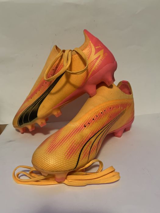 Adidasi puma de fodball