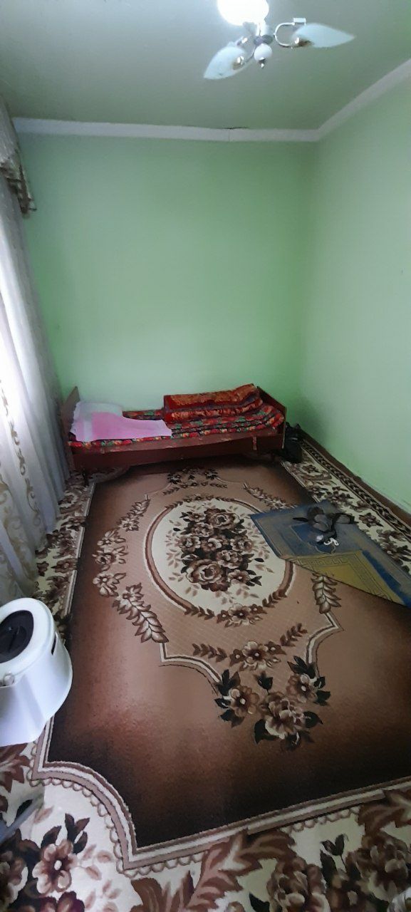 Срочно Янгийул центрда ховли сотилади!