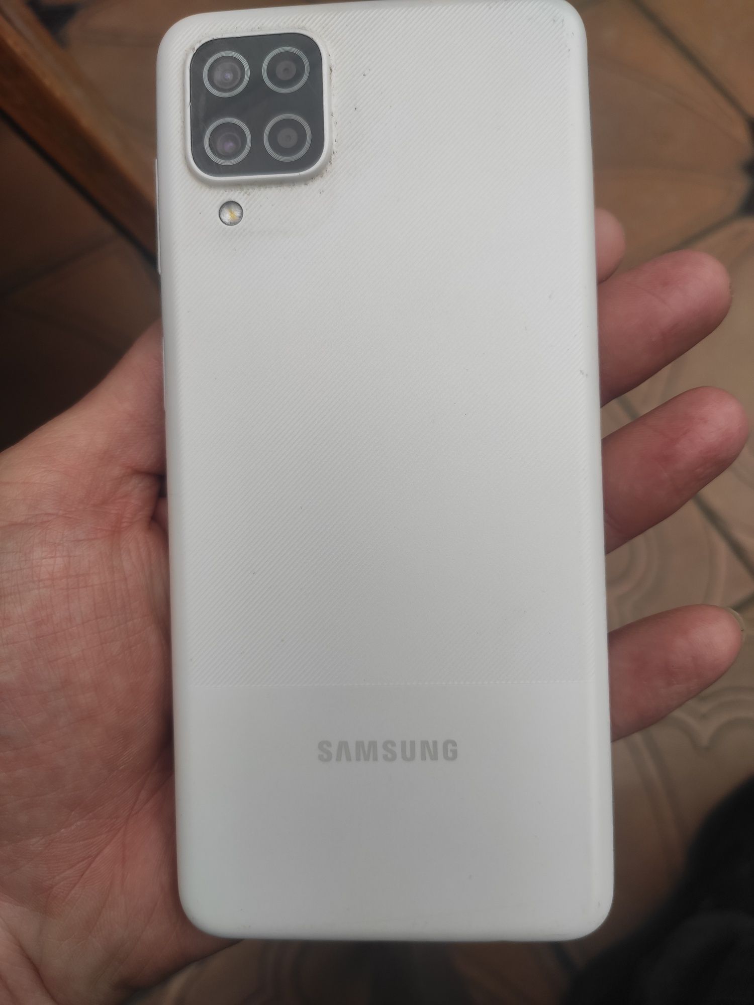 Samsung      a12