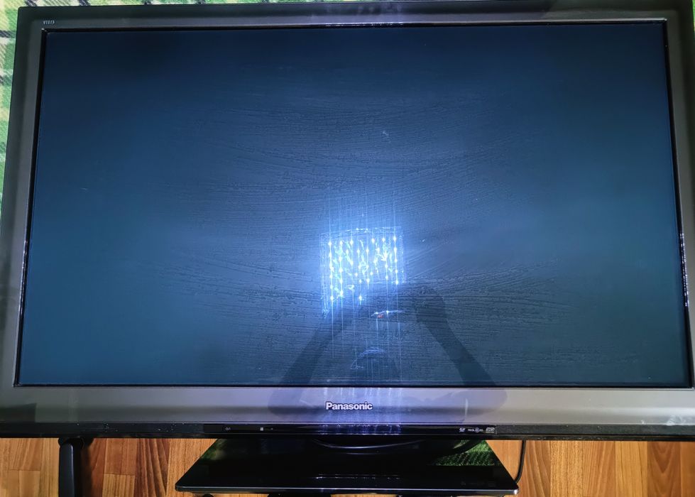 Продам телевизор Панасоник на запчасти