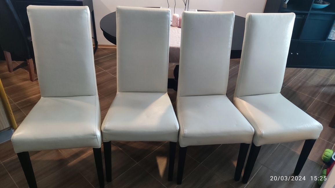 Столове за трапезна маса