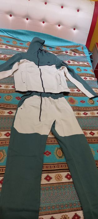 treninguri nike tech