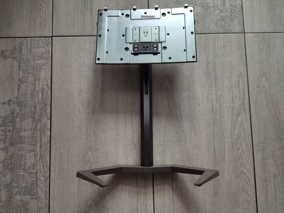 Monitor LED Gaming Curbat 27 inch - ecran fisurat