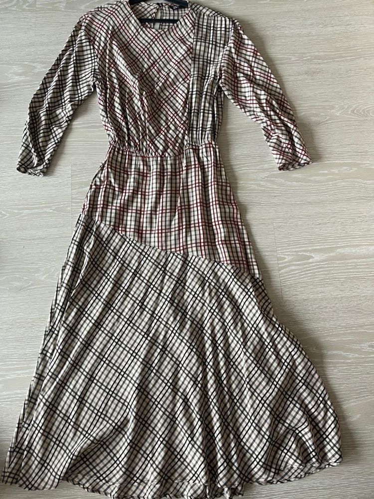Продаю 2 платья ZARA