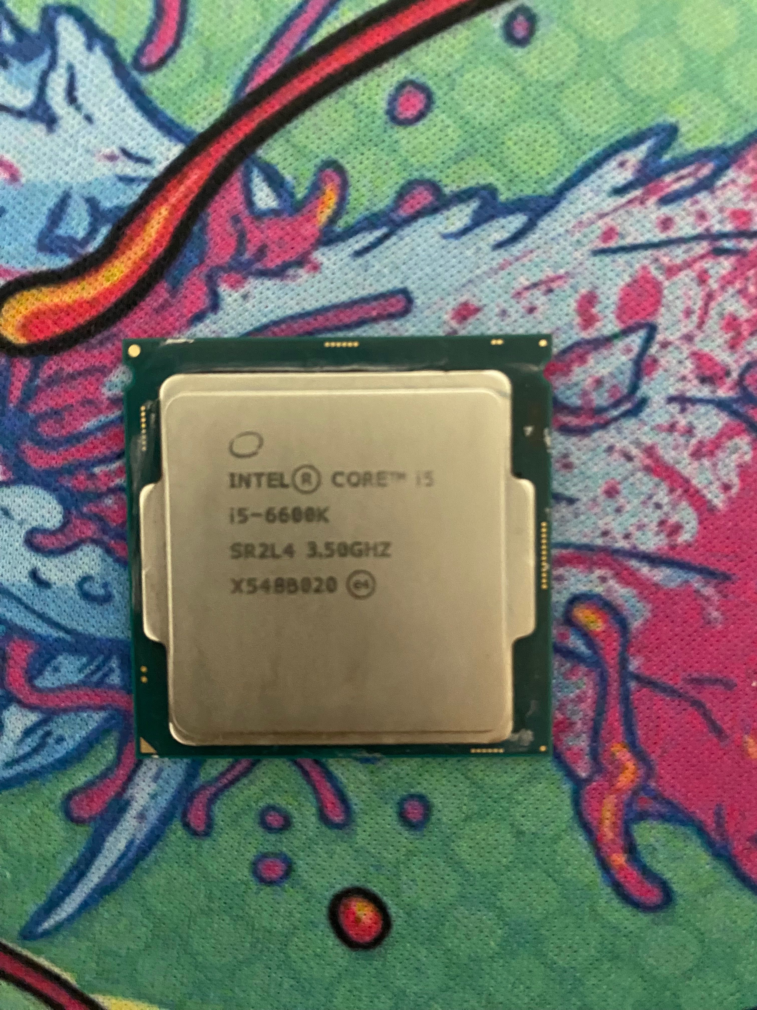 2 proccesoare si o placa video