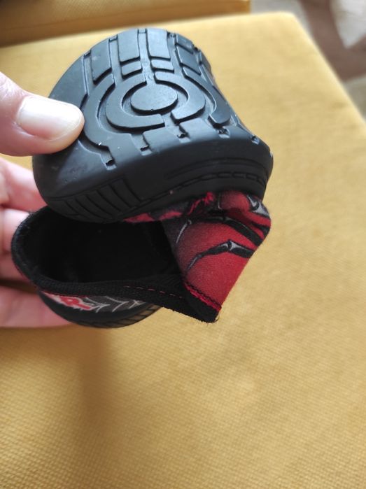 Papucei de interior/ espadrile