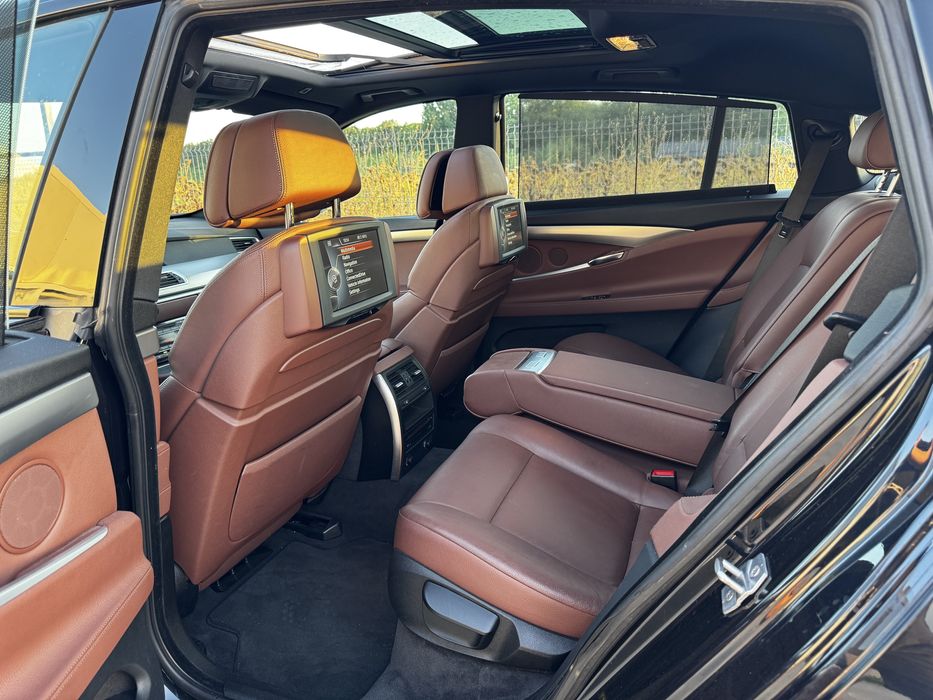 Bmw  2013 M paket/X drive/camera/keyless/pano/distronic/head up/dvduri