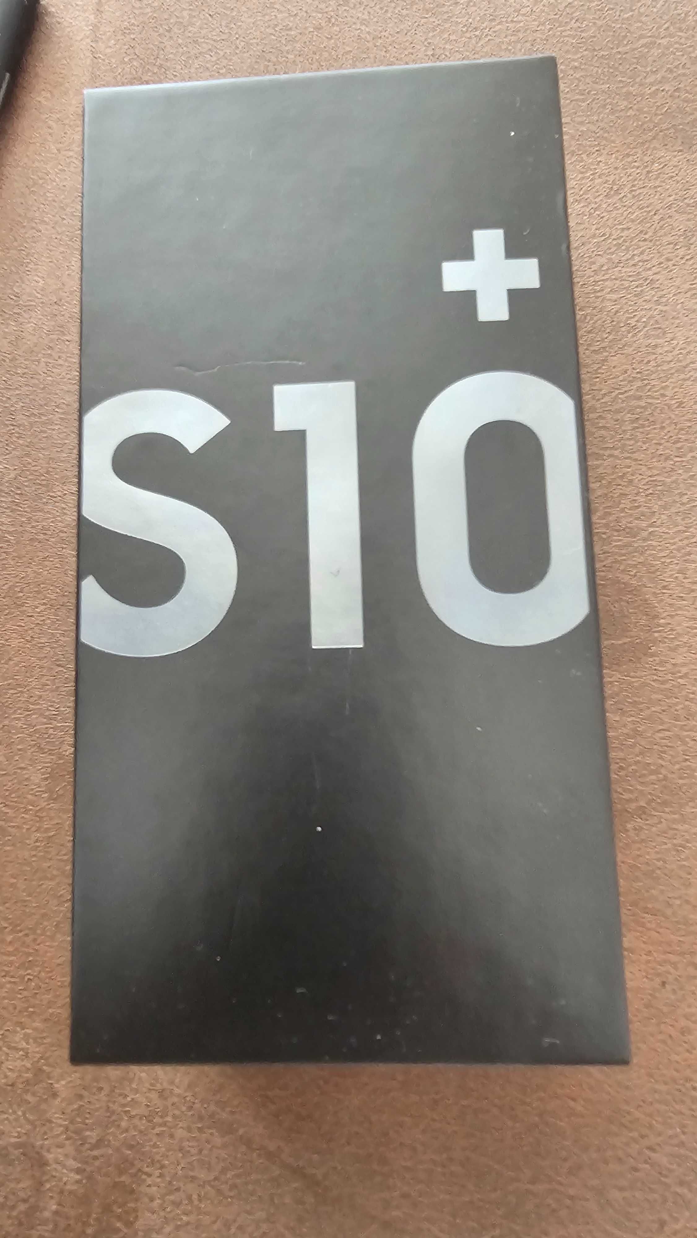 Продавам Samsung S10+