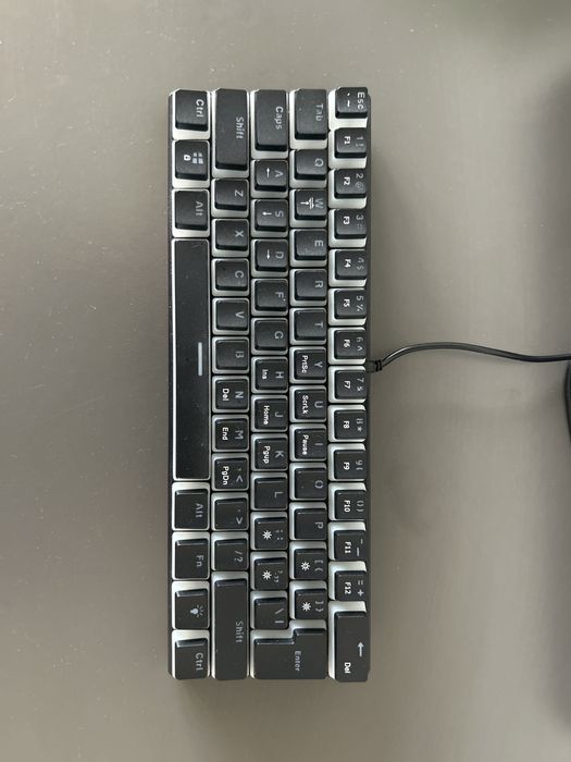 Механична гейминг клавиатура 60% Layout