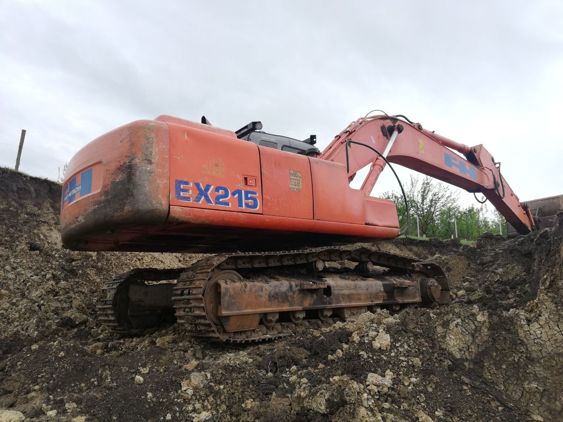 Dezmembrez Excavator Fiat Hitachi EX215