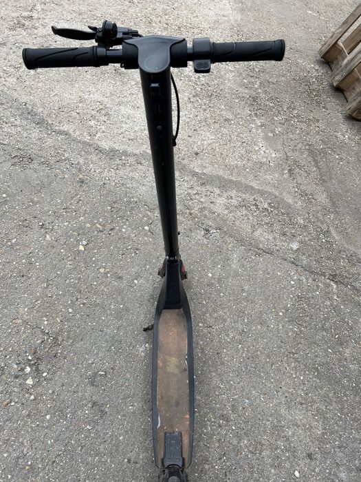 Trotineta electrica cu vitaza maxima de 25Km