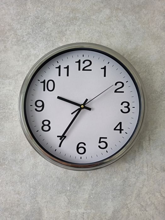 Стенен часовник 30 см
