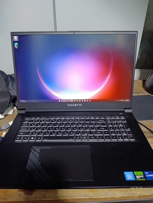 продается игровой ноутбук GIGABYTE G7(2023)