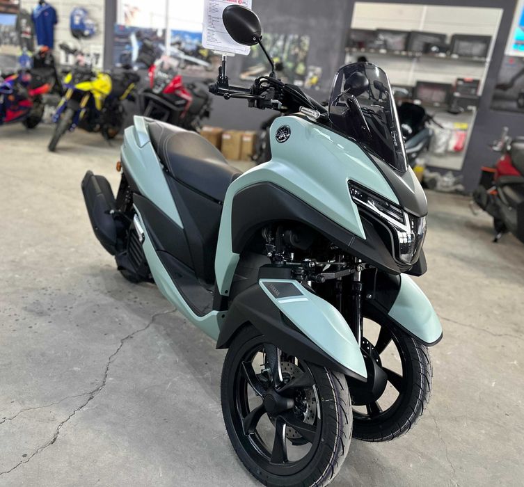 Yamaha Tricity 125 - se conduce cu B125 - Yamaha Constanta by EST BIKE