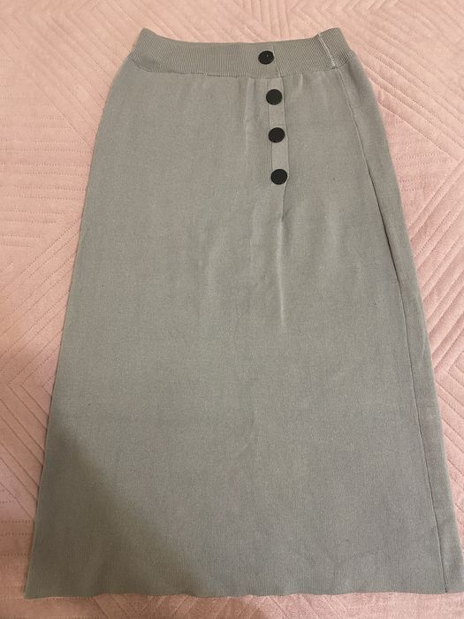 Женская кофта, юбки, двойки