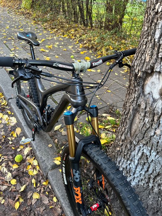 Карбоново ендуро EVIL INSURGENT 29 L