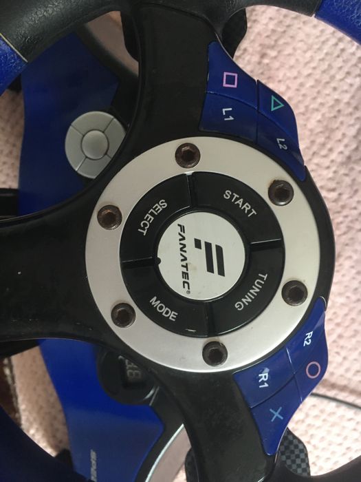 Vând Volan gaming cu pedale