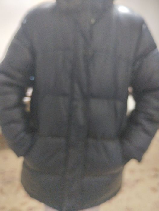 Продам зимнюю теплую куртку